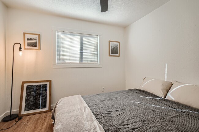 Building Photo - 940 S Arcadia St