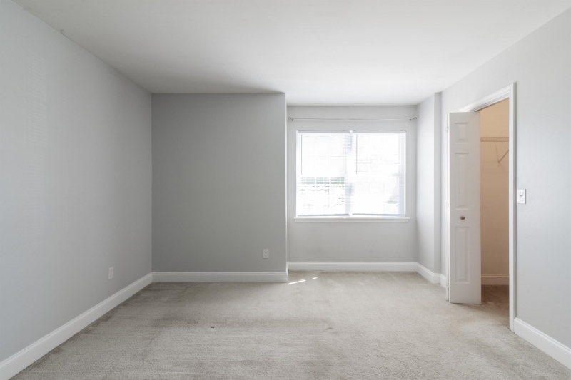 Building Photo - 7812 Renaissance Ct