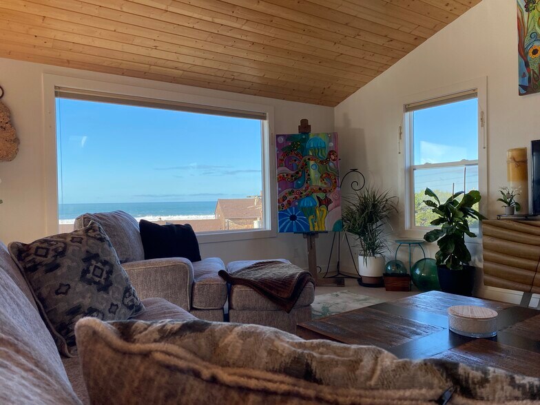 Building Photo - 1140 NW 12th St