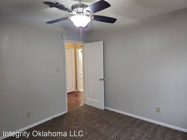 Building Photo - 2 br, 1 bath House - 547 E Indian Drive