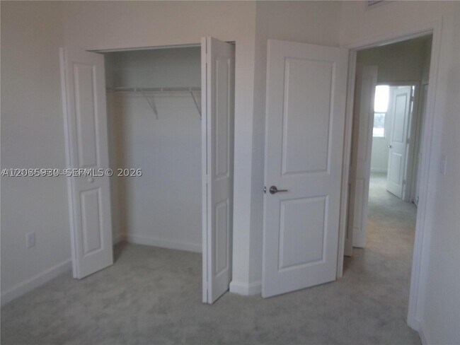 Building Photo - 2514 SE 29th Dr