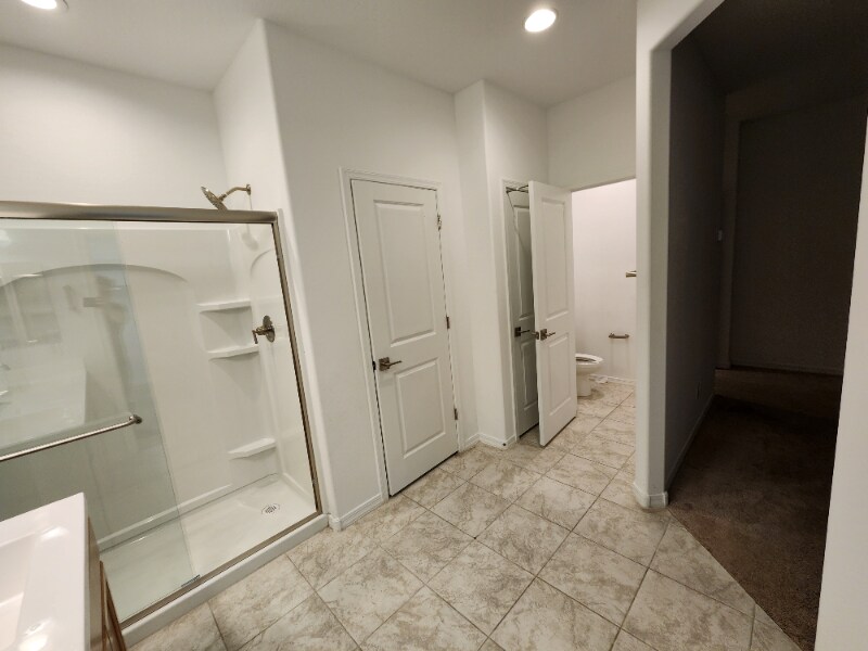 Building Photo - 8948 W Colter St