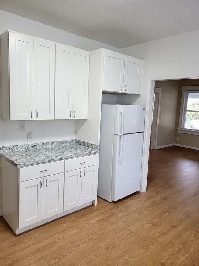 Building Photo - Charming 2-Bedroom Home in Norfolk