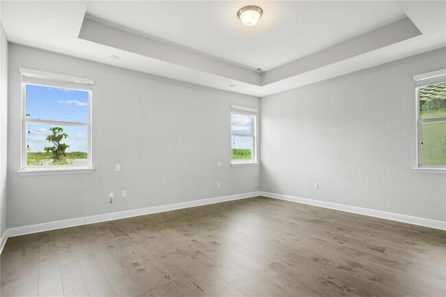 Building Photo - 8394 Lookout Pointe Dr