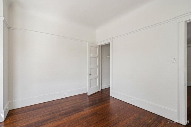 Building Photo - 1704 Steiner St