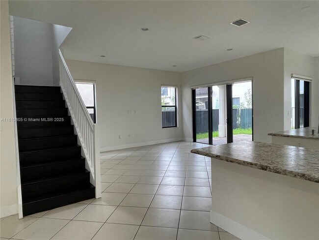 Building Photo - 3316 W 98th Pl