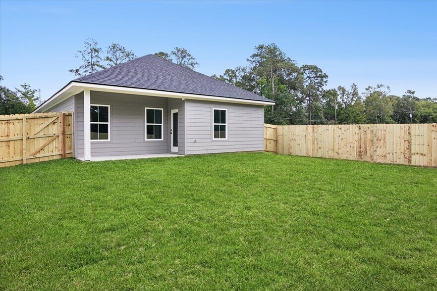 Building Photo - 9896 Golden Ln