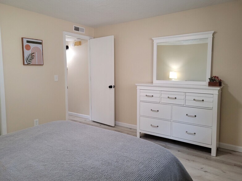 Building Photo - 1516 7th St NW