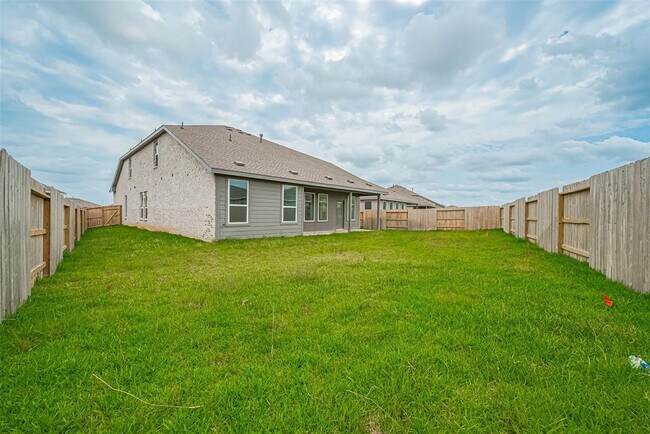 Building Photo - 26615 Coast Redwood Dr