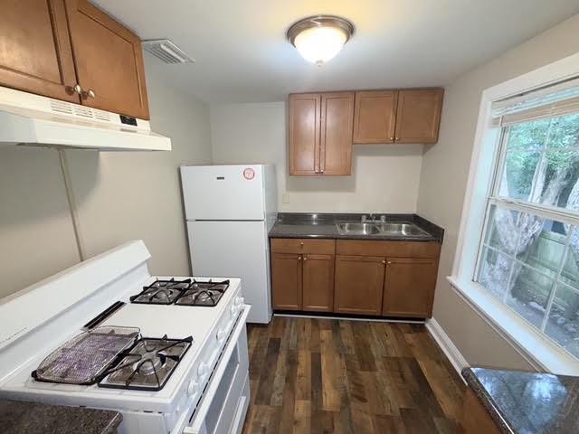 Building Photo - 109 S Carlen St