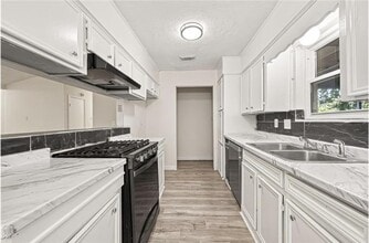 Building Photo - 4123 Cedar Gardens Dr