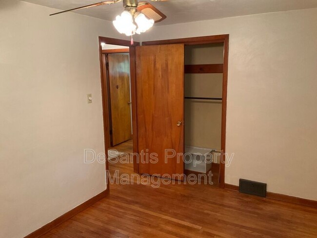 Building Photo - 545 Coal St