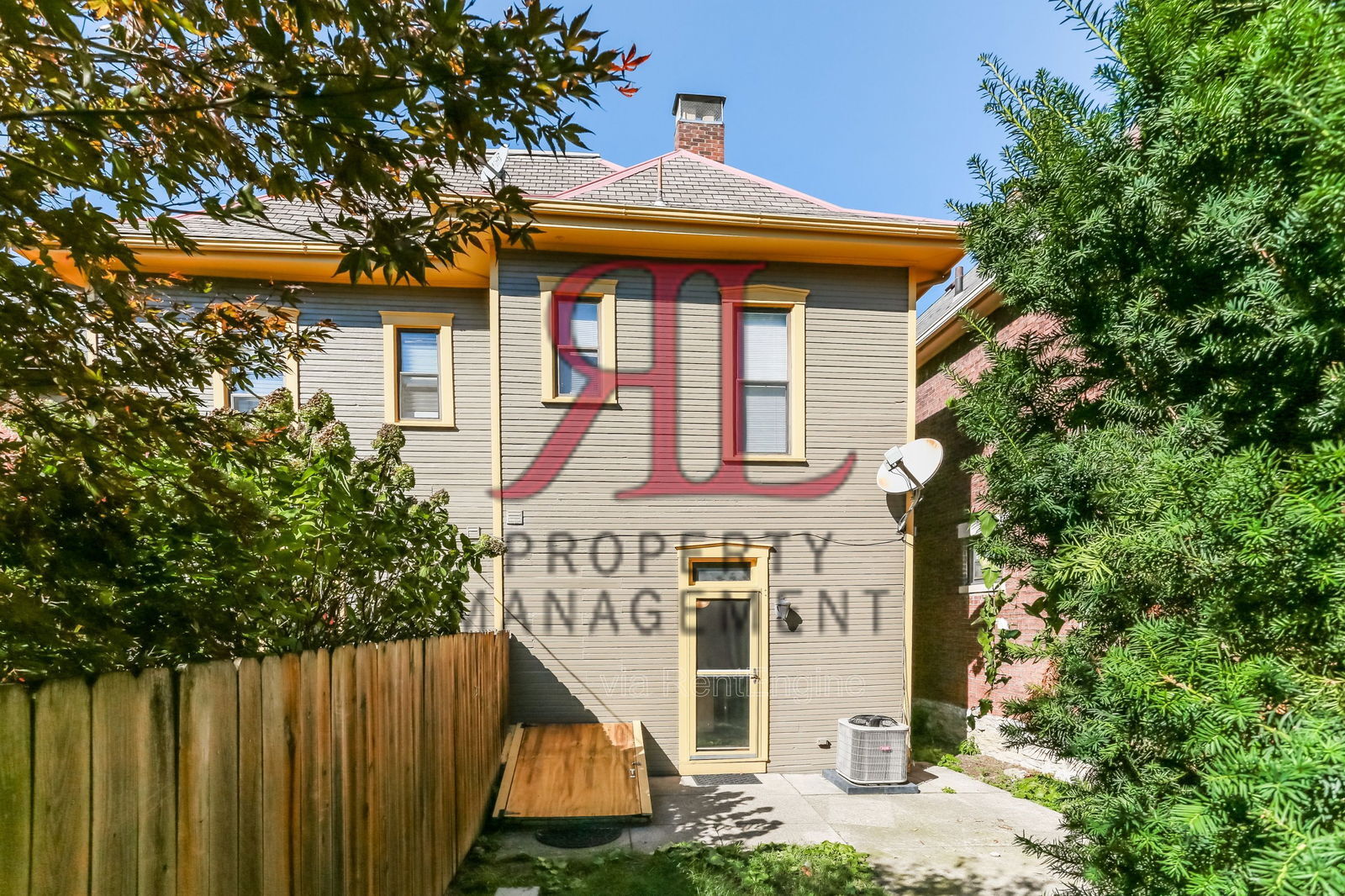 Building Photo - 181 E 1st Ave