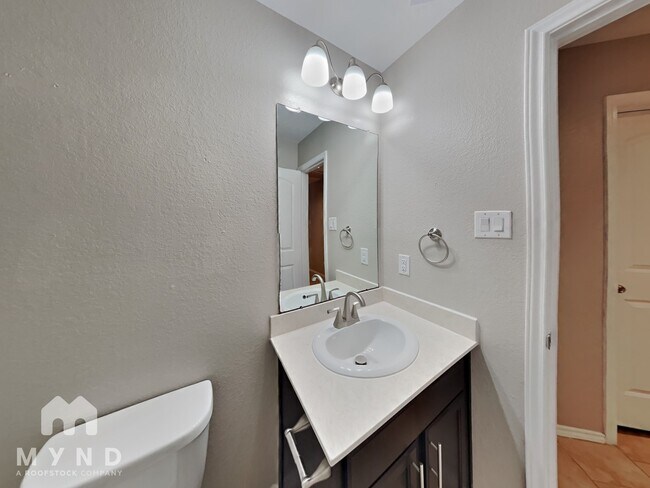 Building Photo - 2614 Ski Lodge Dr