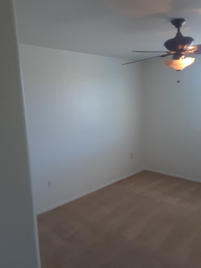 Building Photo - 3 Bedroom - 2.5 Bath - 1605 Sq Ft - Rancho Sahuarita Community - Sahuarita