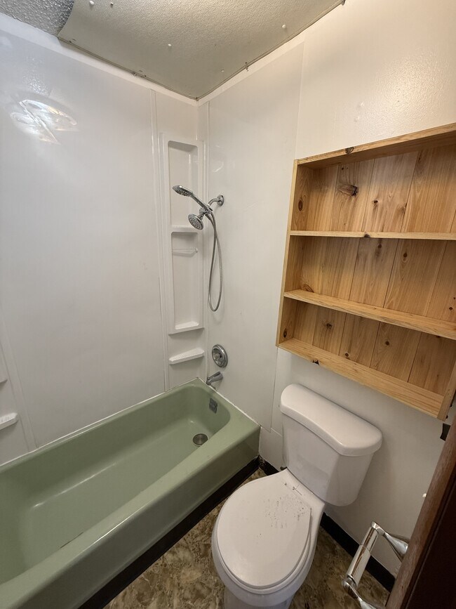 Building Photo - 401 Slater St