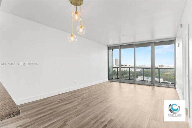 Building Photo - 888 Biscayne Blvd