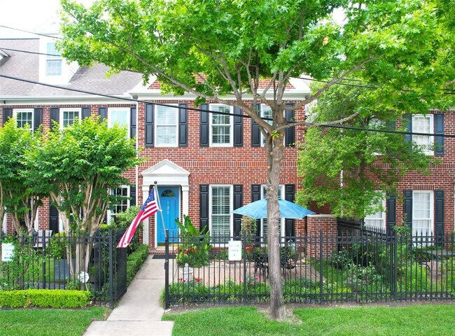 Primary Photo - 728 Tirrell St