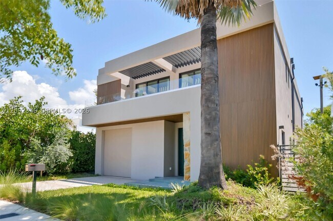 Building Photo - 135 SW 29th Rd