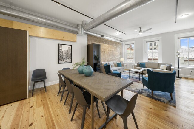 Building Photo - 122 W Elder St