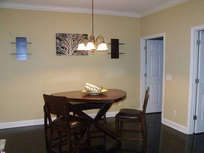 Building Photo - AVAILABLE EARLY APRIL 2026! (No Pets)