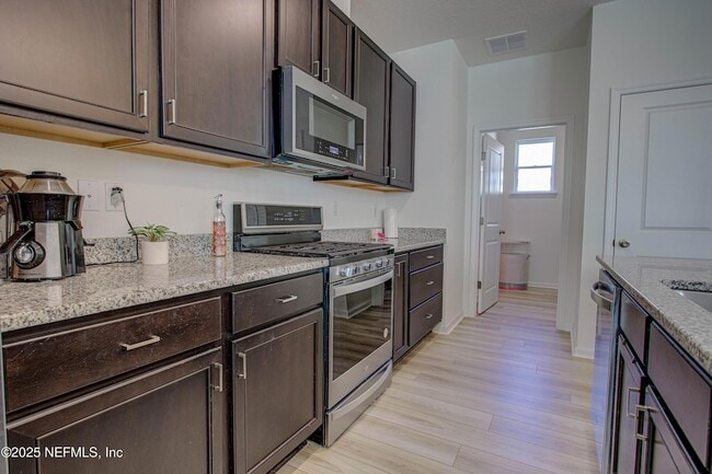 Building Photo - 168 Rambling Brk Trl
