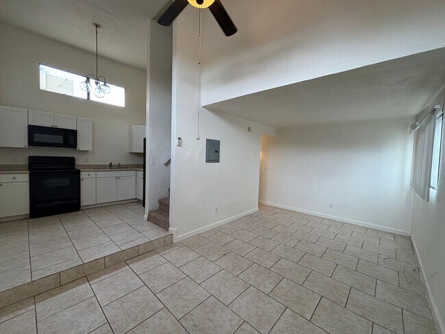 Building Photo - 1 E Navajo Rd