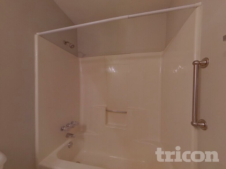 Building Photo - 3465 Canon Creek Dr