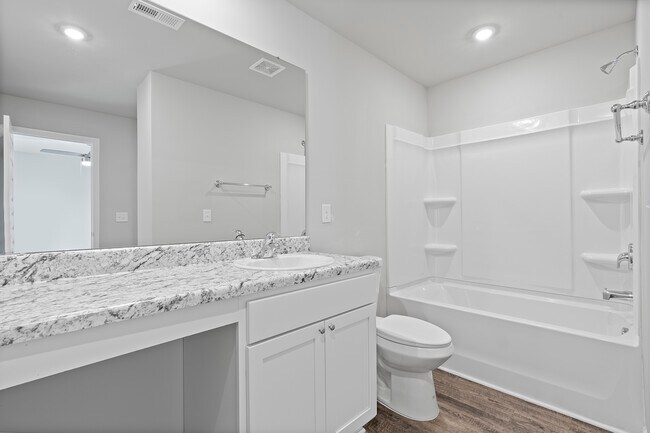 Building Photo - 4020 Ryan Dr SW