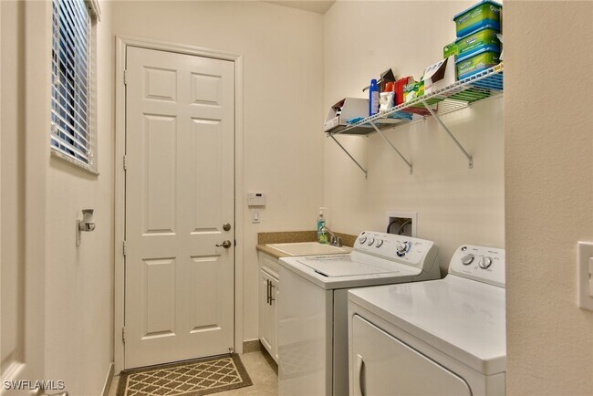 Building Photo - 3417 Tigris Ln
