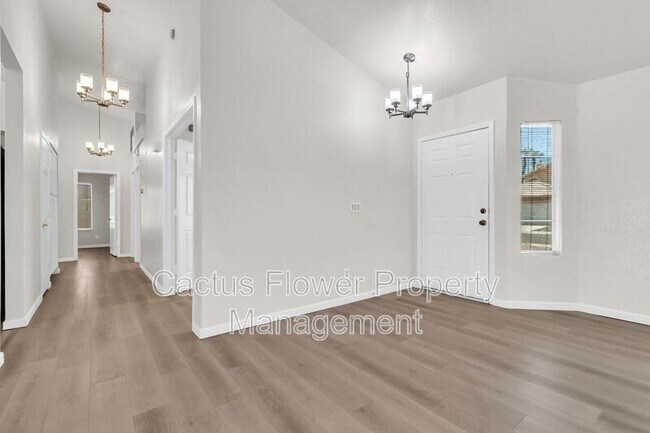 Building Photo - 1132 E Harbor View Dr