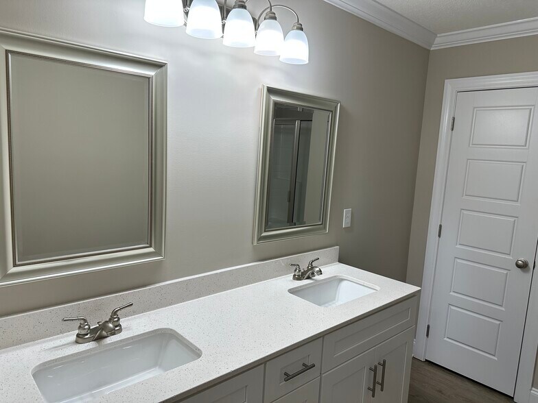 Building Photo - 84 Jackson Creek Dr