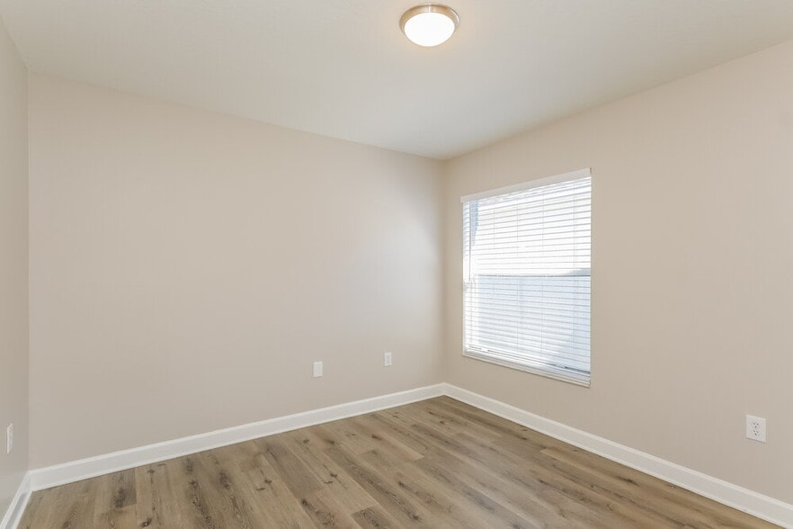 Building Photo - 6927 Waterbrook Ct