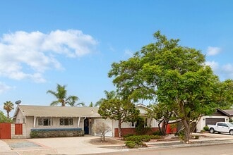 Building Photo - Single level home in San Carlos