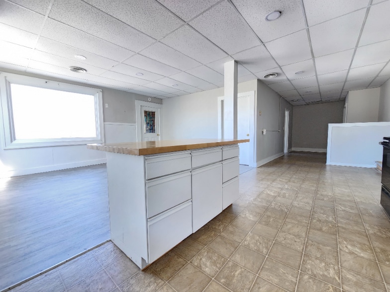 Building Photo - 9 Dexter Rd