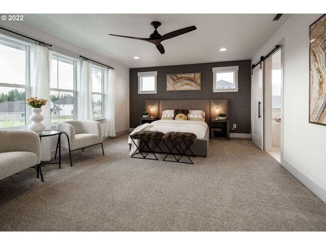 Building Photo - Charming Newer Model Home!