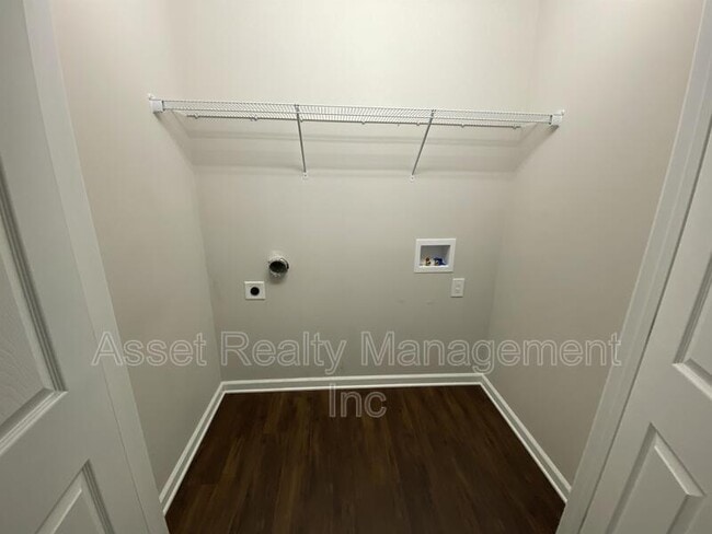 Building Photo - 2022 Bluebonnet Drive