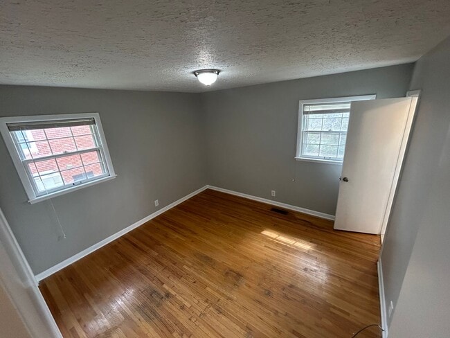 Building Photo - 3Bedroom 2 bath Huntsville AL