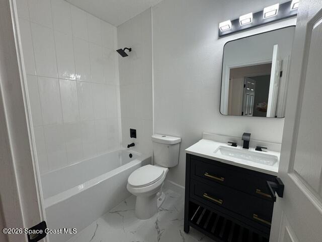 Building Photo - 982 Villa Dr