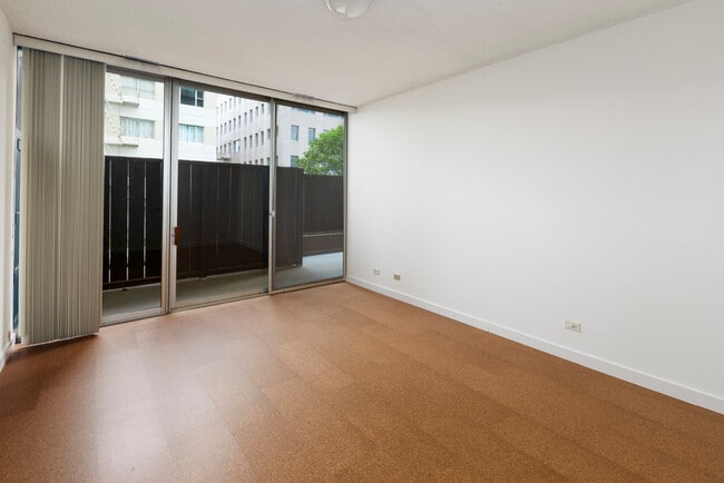 Building Photo - 1333 Jones St