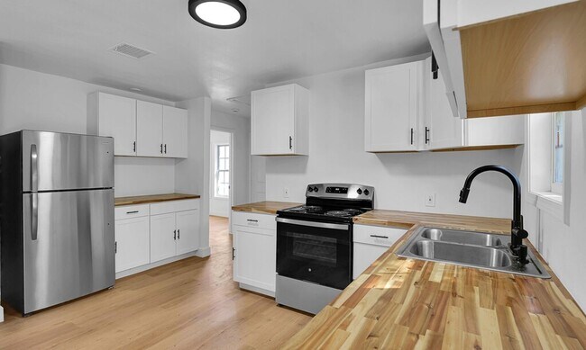 Building Photo - Newly Remodeled 2BD 1BA Home in Waco