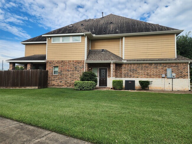 Building Photo - 3807 Waterford Bend