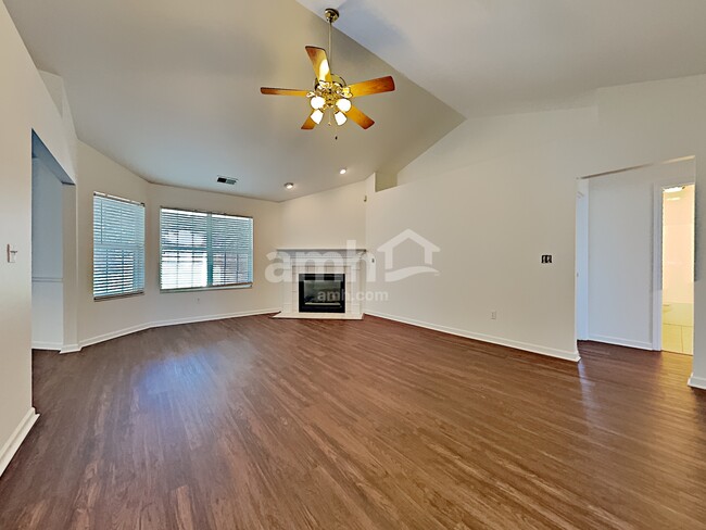 Building Photo - 6449 Sterchi Village Blvd