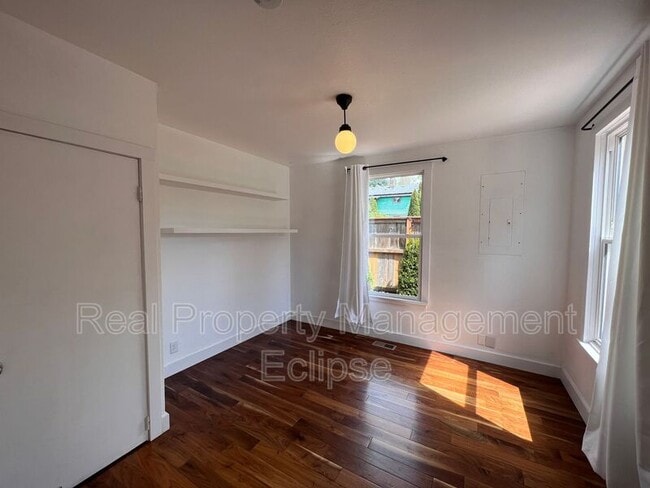 Building Photo - 5036 25th Ave SW