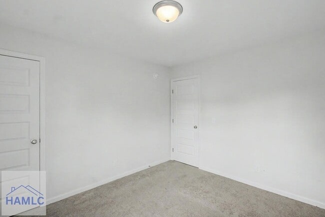 Building Photo - 274 Renwick Lp