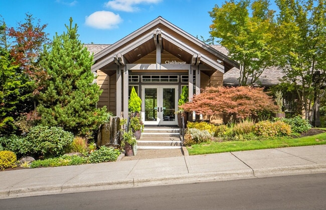 Building Photo - 619 SW Foresta Ter