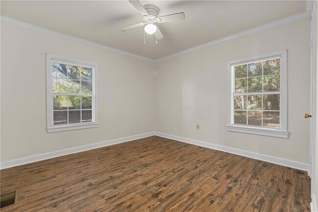 Building Photo - 3980 Burma Rd