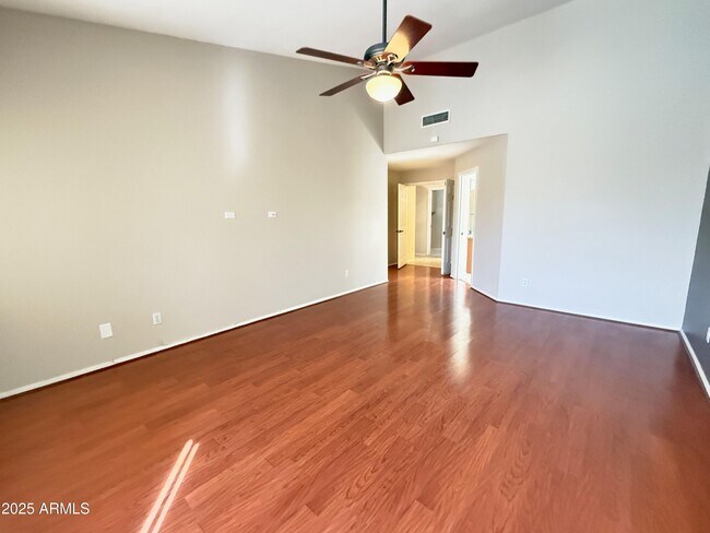 Building Photo - 15618 N 12th Ave