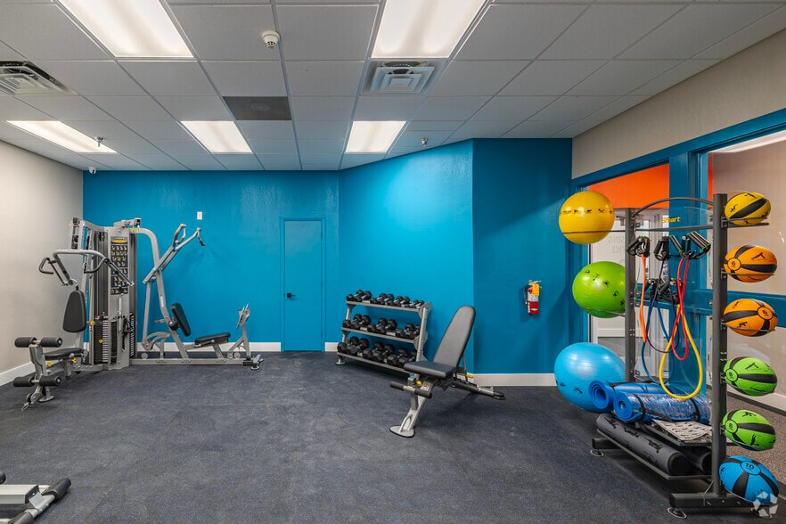 Fitness Center - Edge 21 Apartments
