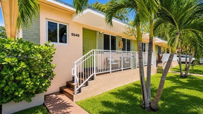 Building Photo - 5549 NE Miami Ct